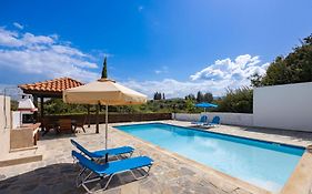 Villa Ira Finiki