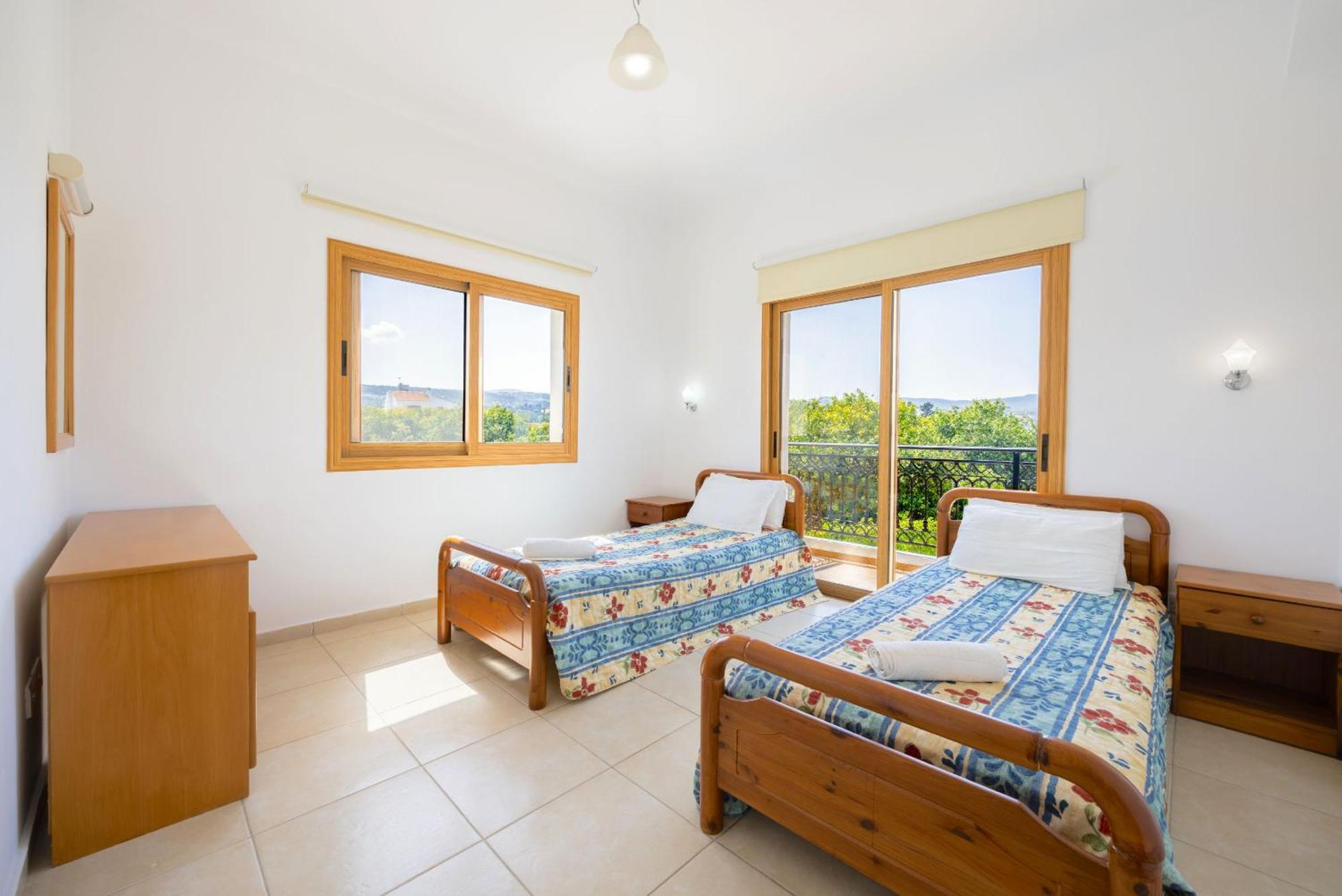 Villa Ira Finiki Lachi Exterior photo